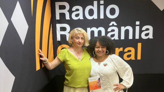 Născut în România cu scriitoarea și activista pentru drepturile femeilor Nina Smart