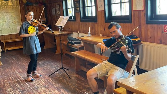 ALEXANDRU TOMESCU transformă Cabana Caraiman din Munții Bucegi, la 2025m,într-un loc dedicat Muzicii Clasice