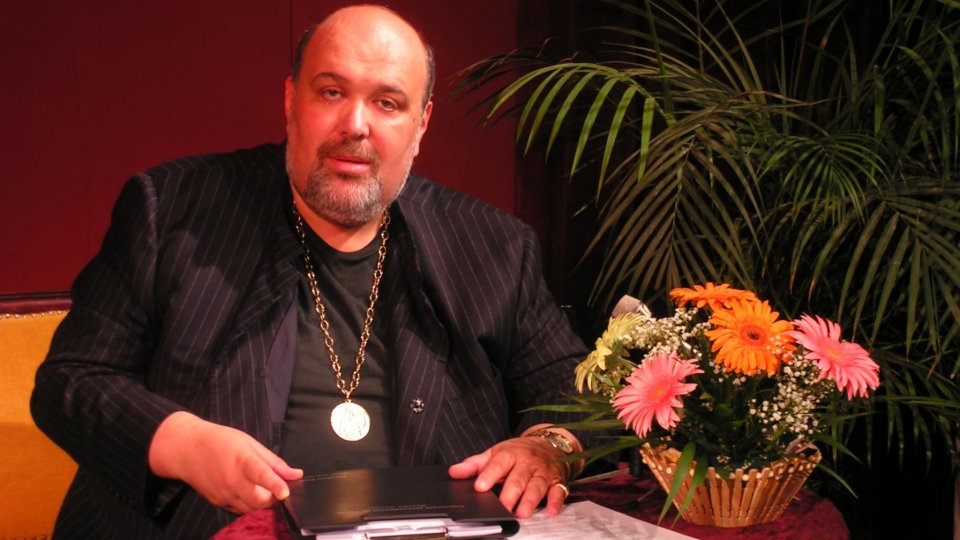 Povestiri din studioul artelor Sâmbătă 29 Iulie ora 21 Realizator Magdalena Tara Invitat special Prof. Dr. Stephan Poen