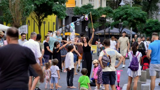 Pe 16 și 17 septembrie, „Străzi deschise – București, Promenadă urbană” revine pe Calea Victoriei și se extinde pe str. Pajurei cu activități sportive, ateliere și spectacole variate