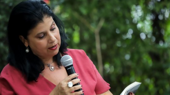 Drept de autor: Ioana Drăgan -  Romanul "În căutarea nefericirii"