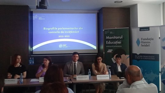 Monitorul Educației 2023 - Despre investiții, atribuții administrative și clădiri școlare