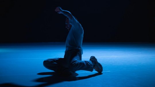 WE ARE ALL OK. Chiar suntem bine toţi! Sper să ne acceptăm unii pe alţii!"