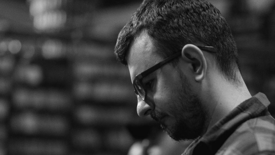 Drept de autor: Andrei Zbîrnea - poezia ca "antrenament"