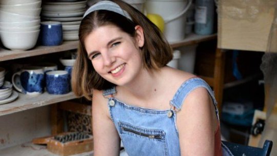 Interviu în exclusivitate cu scriitoarea și ceramista ELIZABETH MACNEAL, autoarea bestsellerului THE DOLL FACTORY | PODCAST