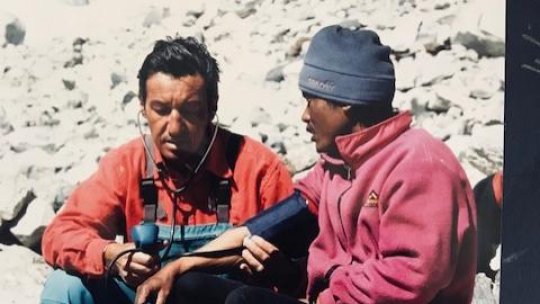 Născut în România: Patima pentru natură şi pasiunea pentru natura umană - Invitat medicul, alpinistul şi scriitorul Nicolae Dimache