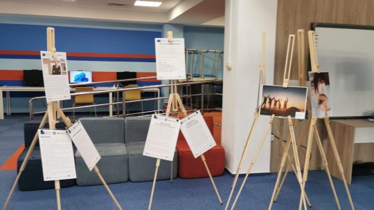 Expoziția „Magnetism și alte legi ale atracției universale”