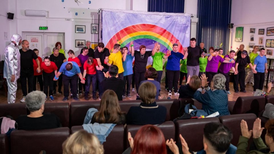 Spectacolul Supereroi, rezultatul terapiei prin artă