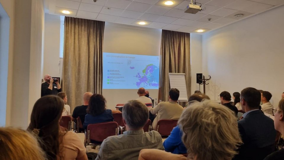 Liana Velica: „Cred că incriminăm pentru că ne temem (...) De 30 de ani, eu nu am văzut în România informații de genul ”HIV se transmite așa”, ”nu se transmite așa”, ”se previne așa”