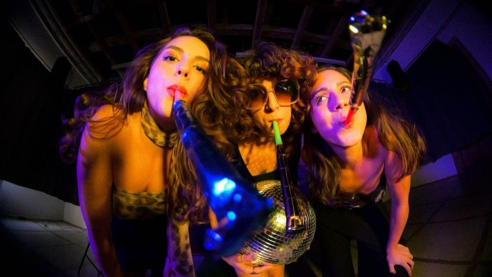 Papiloma Party: Curaj, artă și conștientizare la granița dintre teatru și realitate