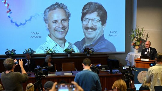 Marius Geantă: „După cum arată și cercetările premiate astăzi și din ceea ce știm, ARN-ul joacă roluri extrem de importante în dezvoltarea organismului și, uneori, și în apariția unor boli”