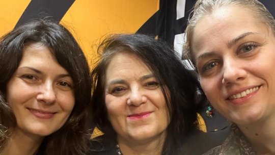 Svetlana Cârstean: „E un «blind date» ceea ce am făcut noi în cartea DUBLĂ EXPUNERE LA FEMININ”