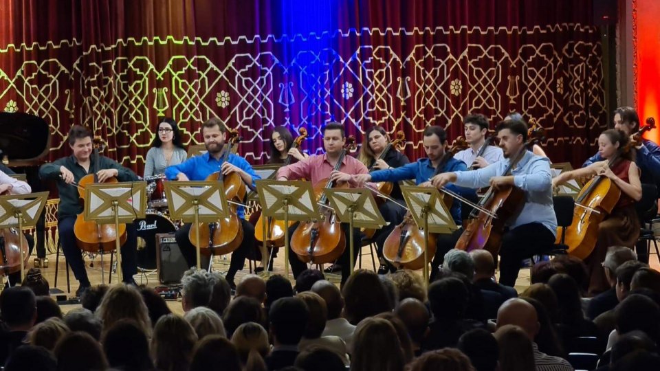 Violoncellissimo în turneu la Budapesta, pe 27 noiembrie şi Beijing, pe 5 decembrie