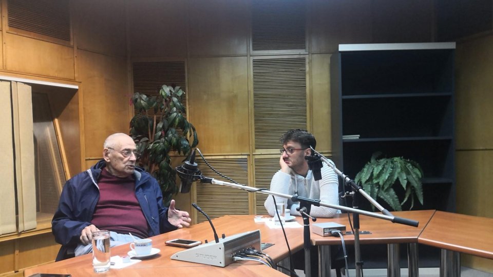 Radio Romania Cultural difuzează în această seară o ediție a emisiunii Music Show în care Horia Moculescu și Radu Croitoru l-au avut invitat pe Gabriel Cotabiță