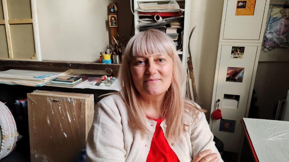 Artista conceptuală Magdalena Pelmuș - Dacă ar pleca toți oamenii buni în străinătate, atunci ce s-ar mai întâmpla, nu? N-ar mai rămâne nimeni aici, pe metereze! ”