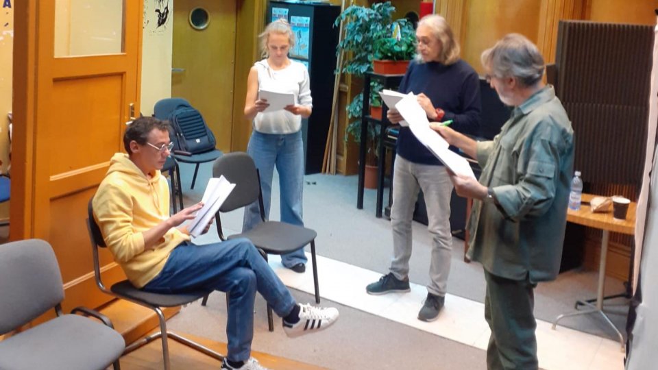 Sâmbătă, 30 noiembrie, de la ora 17:00, Radio România Cultural va difuza în premieră spectacolul „Glonțul de argint sau Adevărata moarte a lui Avram Iancu”, o producție a Teatrului Naţional Radiofonic