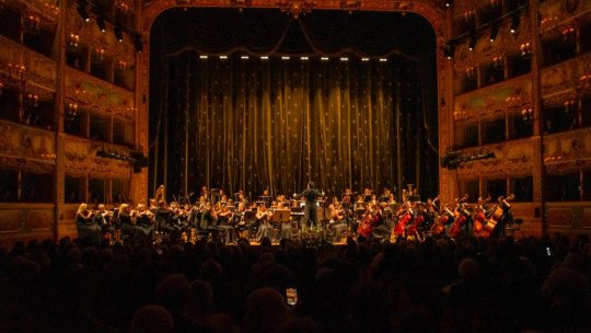 Aplauze la scenă deschisă la Fenice pentru Valentina Naforniţă, Ruxandra Donose, Ştefan Pop și Orchestra Operei Naţionale Bucureşti, dirijată de Daniel Jinga