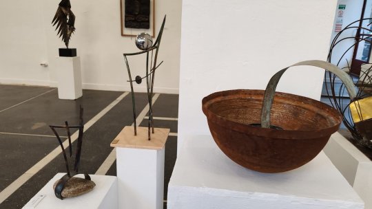Sculptorul Bogdan Hojbotă: ”Fiecare lucrare în sine are un concept”