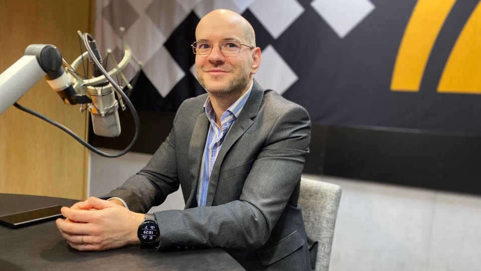 Timpul prezent - Falsuri virale: De ce credem în știri care nu sunt adevărate? - o discuție cu Alex Dincovici