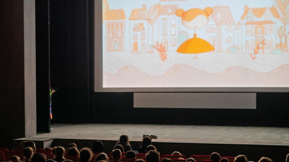 Ochi și urechi, un nou program Animest pentru persoane cu deficiențe de auz