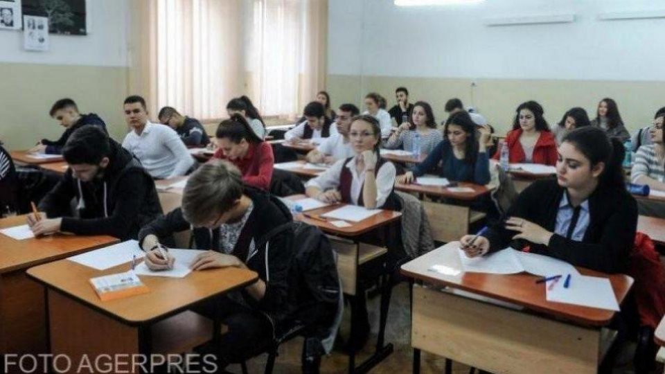 I Clasă  - Rezultate la Simularea Evaluării Naționale, reducerea abandonului școlar și educație prin artă