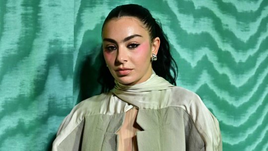 Orașul ascultă Charli XCX