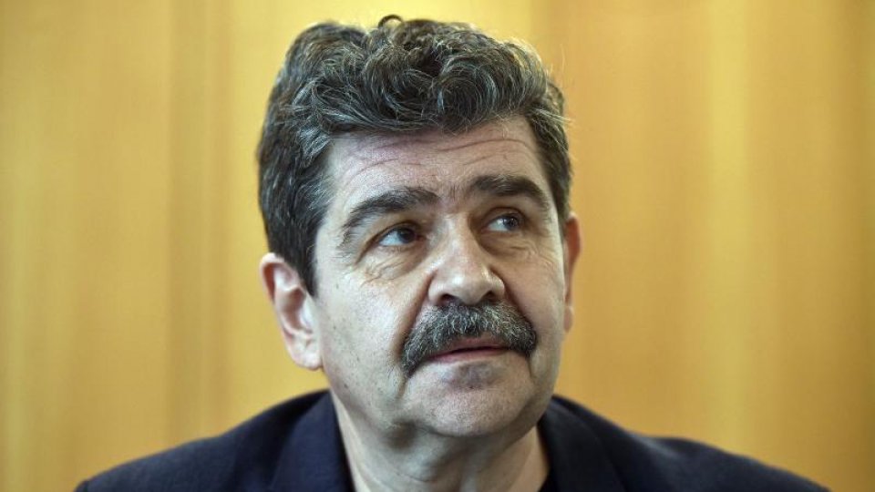 Radu Paraschivescu: „Este important să construiești un alt chip al României decât chipul surâzător, bine mascat” | PODCAST