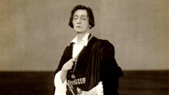 Ziua Mondială a Teatrului la Muzeul TNB: Povestea costumului purtat de Aristide Demetriade în rolul Hamlet, la premiera din 1912