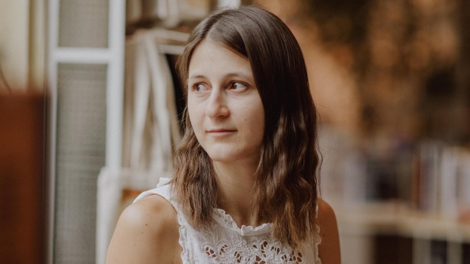 Timpul prezent în literatură: Poeta Ramona Boldizsar: „Scrisul mă ajută să gîndesc”