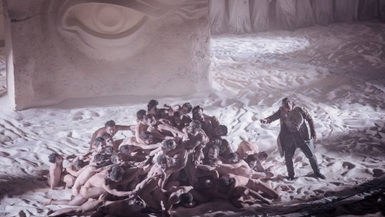 Ultimele reprezentații ale stagiunii cu Oedipe de Enescu în regia lui Stefano Poda