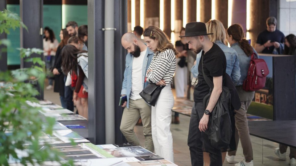 Andrei Borţun, preşedinte Romanian Design Week - „Acum, încercăm să vorbim mai degrabă despre oraş, despre Bucureşti şi despre oraşele mari ale României” | PODCAST