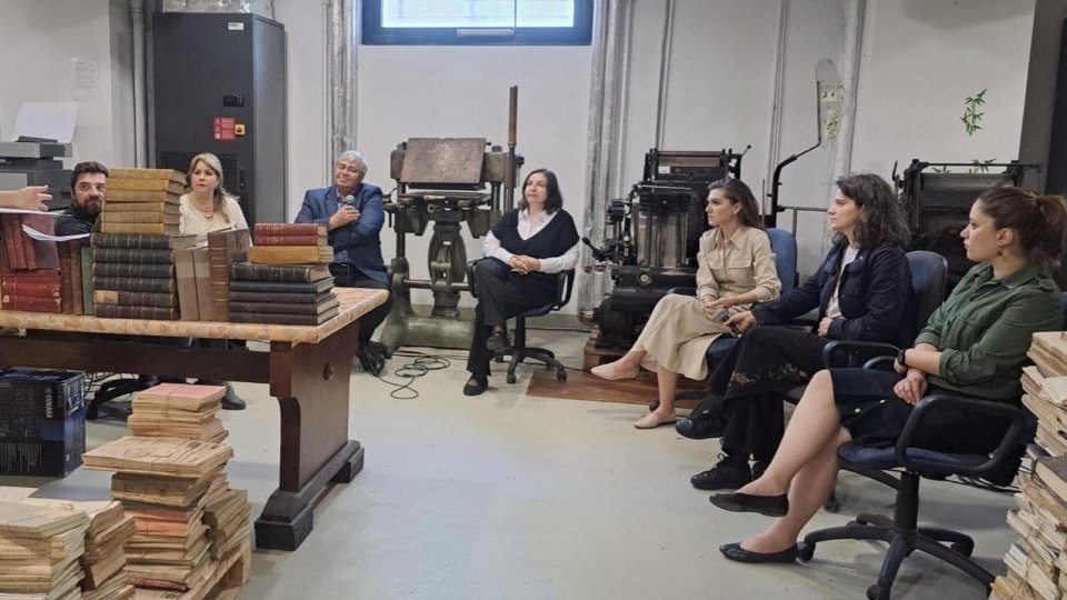 Cum "Memoria Națională" salvează ”Fondurile destructurate” ale Bibliotecii Naționale a României