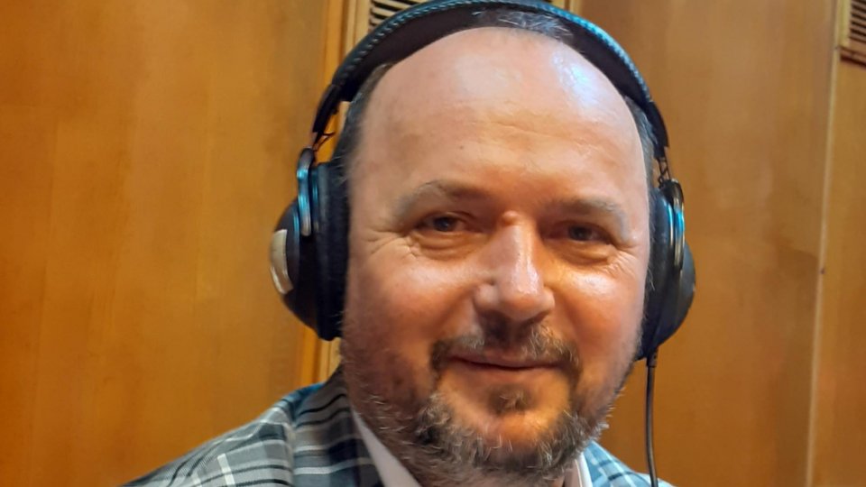În perioada 3-7 iunie, invitatul emisiunii „Vorba de cultură” la Radio România Cultural este scriitorul DUMITRU CRUDU