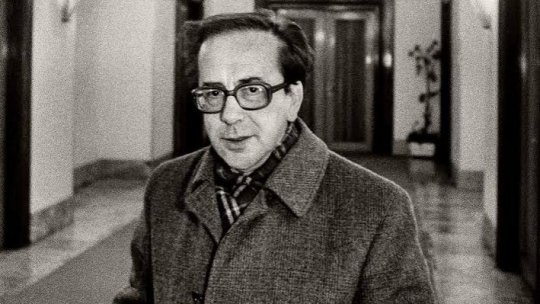 A murit scriitorul albanez Ismail Kadare