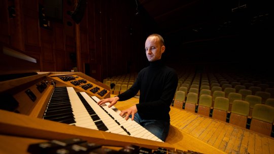 Turneul Național ”Orgile României”, susținut de organiștii Eduard Antal și Maria – Luisa Andrici, începe duminică, 7 iulie, de la ora 20:00, cu un concert la Catedrala Sfântul Iosif din București. Concertul din 7