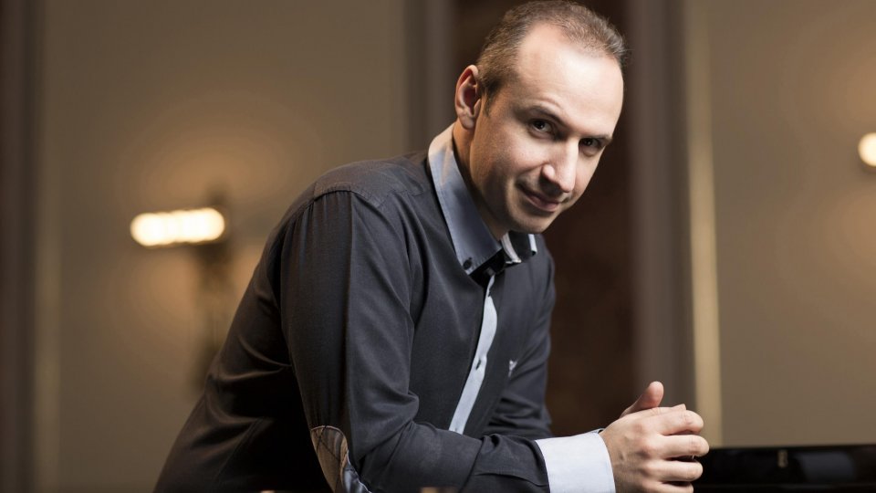 Pianistul Simon Trpčeski, recital de excepție la Ateneul Român, în cadrul Concursului Internațional George Enescu