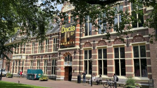 Ilustrată din Amsterdam - Dacia, imperiul aurului și al argintului