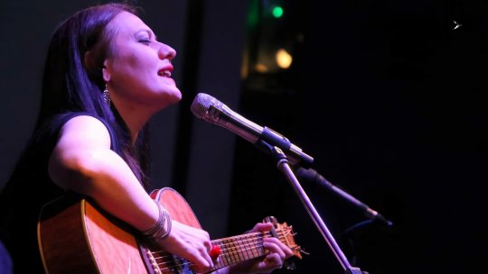 Alina Manole: “Fără reacția celor care mă ascultă, nu am o măsură justă a muncii mele artistice”