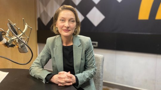Timpul prezent - Franţa. Moţiunea de cenzură a fost respinsă. Dar instabilitatea politică rămâne