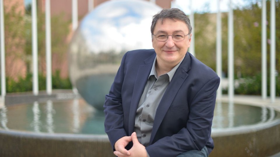 Bogdan Suceavă: " În cîmpul culturii europene, aici ( în secolul al XVII- lea), mai e ceva: e felul în care s-a schimbat în plan politic Europa și parcă ar fi niște lecții și pentru azi"