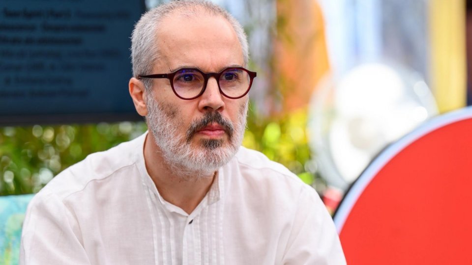 Mihnea Măruță: „Înainte să se construiască pe dinăuntru, copiii se construiesc pe dinafară, își construiesc imaginea pe rețelele sociale”