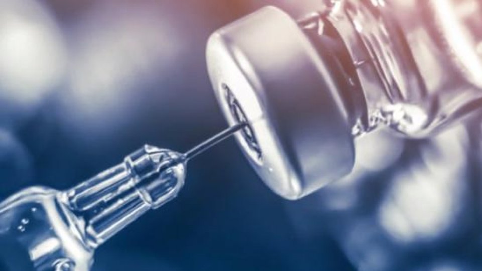 Sonsaj INSCOP: Peste 40% dintre români cred că, prin vaccinare, se urmărește controlul populației