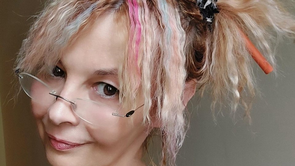 „IRIBOT”: o odisee futurist-suprarealistă semnată Irinel Anghel