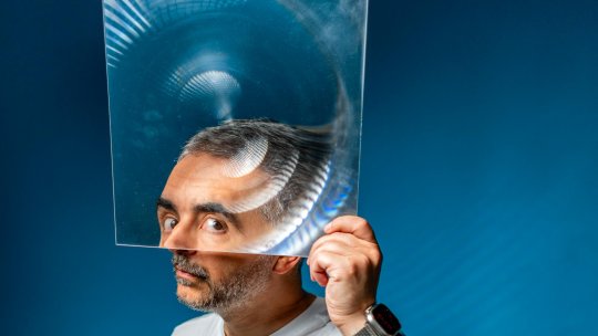 „Fotografia surprinde lumea așa cum este ea, iar lumea nu încetează niciodată să ne uimească”- un dialog cu fotograful Alex Gâlmeanu