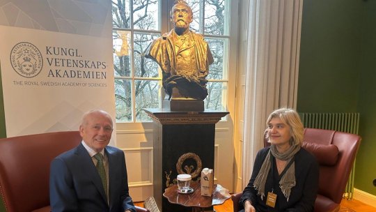 Peter Howitt: Nu cred că poți opri curiozitatea umană. Oamenii vor folosi IA pentru a gândi mult mai rapid - dar IA nu va înlocui gândirea umană