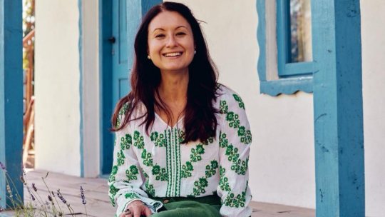 Născut în România cu Irina Georgescu, autoare a trei cărți de bucate românești cu succes internațional