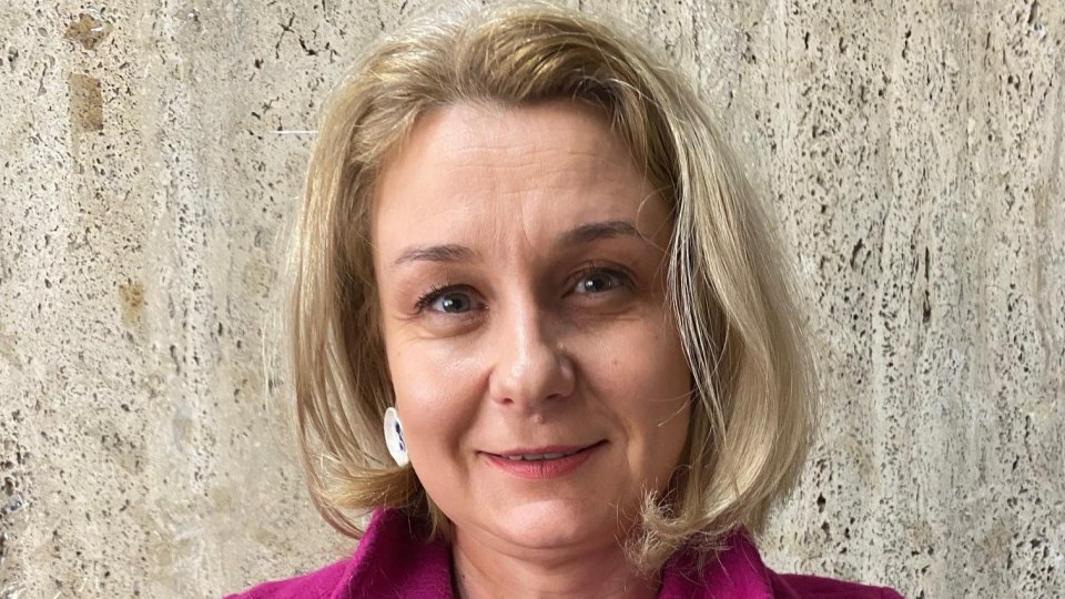 Timpul prezent - Tinerii din România și mediul digital. Cum să învățăm să discernem adevărul în era dezinformării