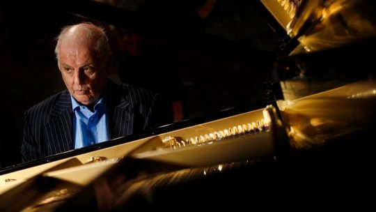 Pianistul și dirijorul Daniel Barenboim a anunțat că suferă de boala Parkinson