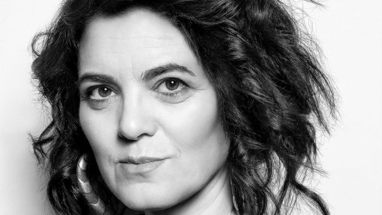 Svetlana Cârstean: „Există o parte de nevăzut și pe dinăuntru, și pe dinafară” – Orașul Nevăzut, o călătorie poetică prin orașele noastre interioare