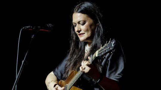 Alina Manole - „Mă simt bucuroasă că albumul meu, Umbra Inimii, a ajuns să fie văzut și recunoscut”